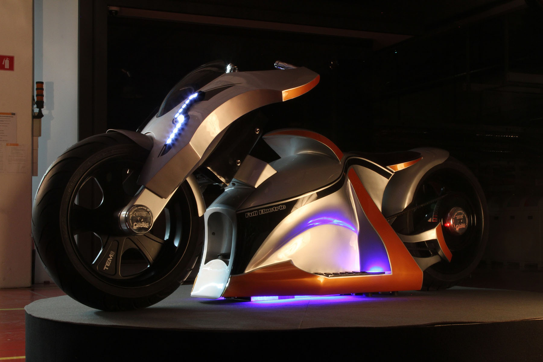 custom_north_motor_bike_03 EMRAX